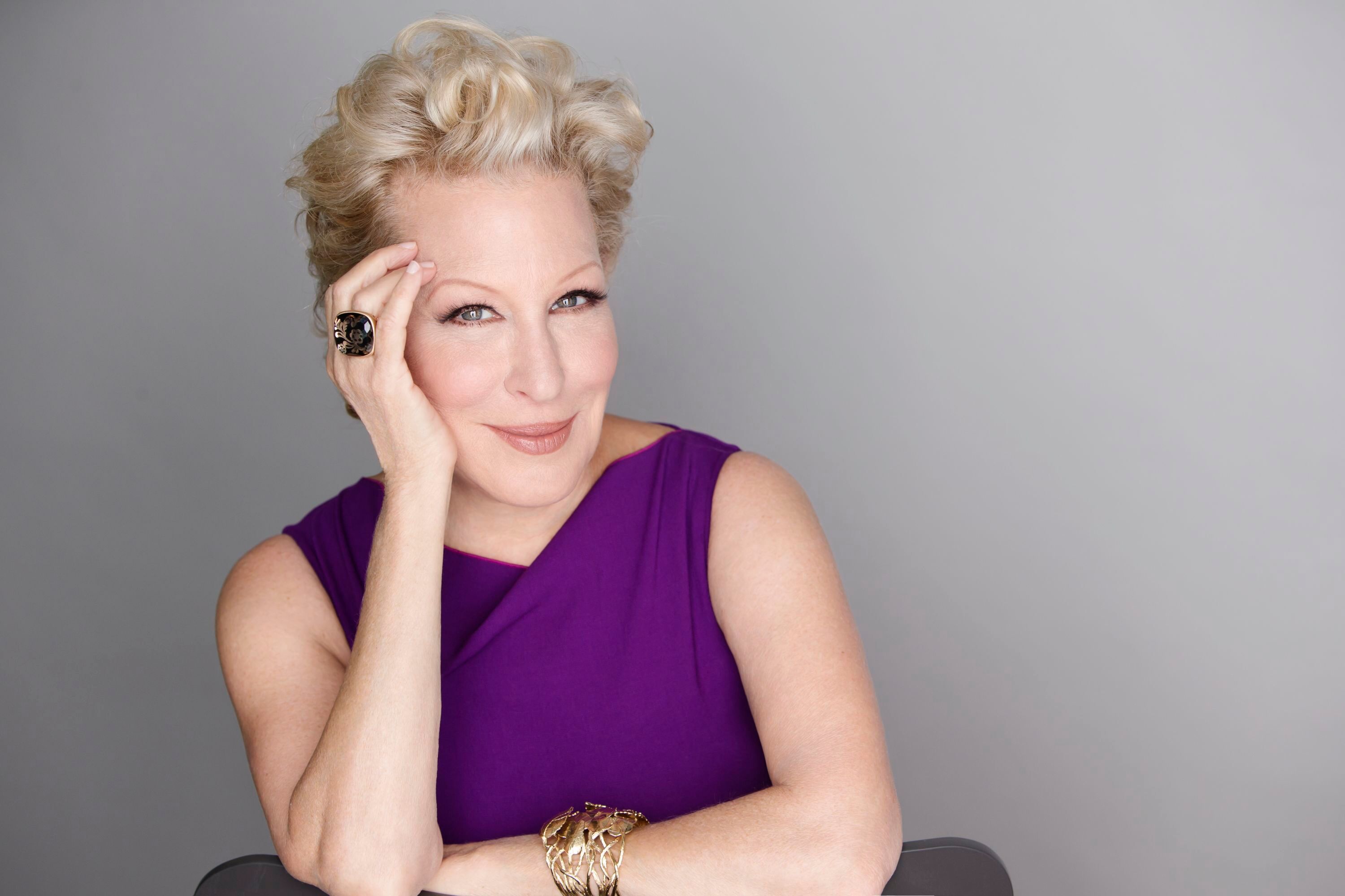 Bette Midler apologizes, sort of, for transphobic Caitlyn Jenner tweet