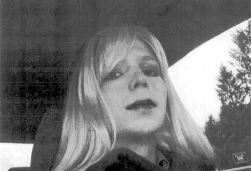 Chelsea Manning attempts suicide for second time while in military custody