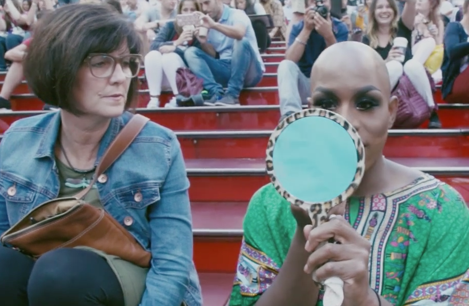 That time Monét X Change got ready in Times Square &#038; made an unexpected friend
