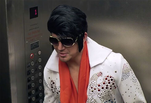 Channing Tatum is Elvis in undercover charity prank