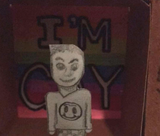 This man turned his coming out into a literal Christmas gift to his family
