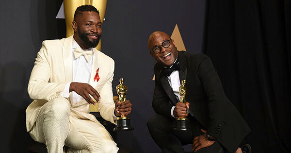 &#8216;Moonlight&#8217; mixup: Oscars end with fake news as &#8216;La La Land&#8217; loses best picture
