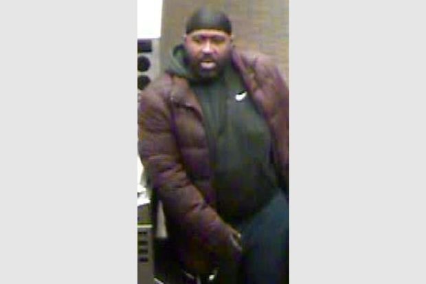 NYPD look for suspect after man beaten at subway station over tight pants
