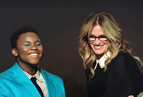 Julia Roberts stands by transgender teen: ‘I want all students to feel safe’