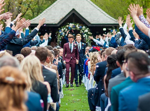 Tom Daley married Dustin Lance Black over the weekend &#038; we have photos