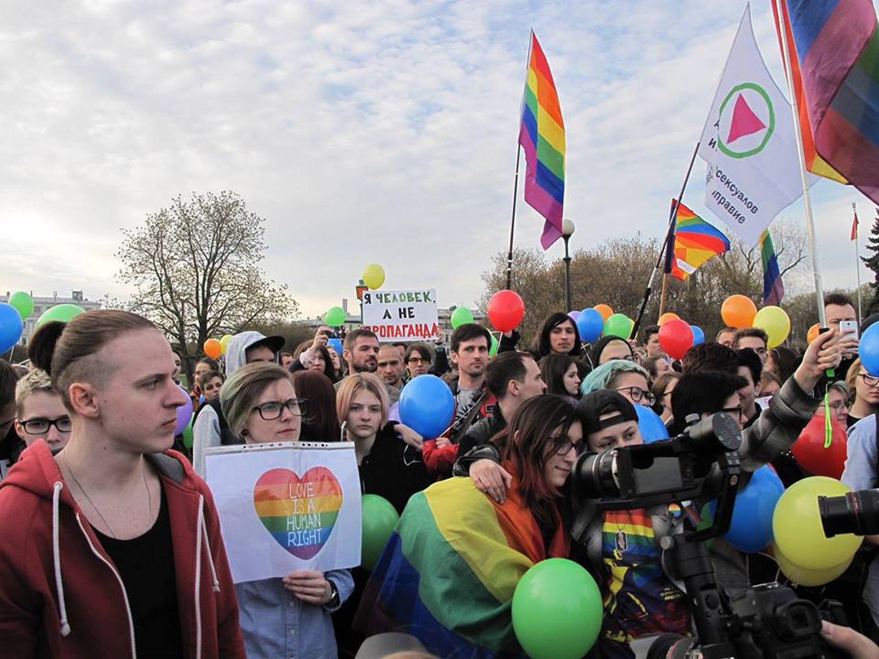 Russian LGBTQ activists hold flashmob to bring attention to Chechen atrocities