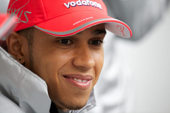 formula-one-racer-lewis-hamilton-publicly-shamed-his-nephew-on-christmas-no-one-is-having-it
