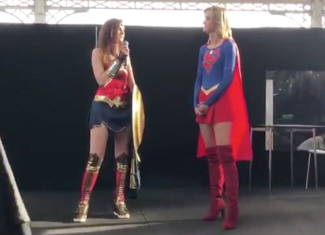 Wonder Woman &#038; Supergirl just rocked the internet by getting engaged