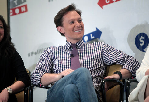 Out American Idol singer Clay Aiken announces second bid for Congress