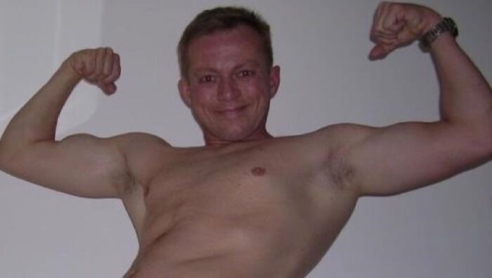 Candidate releases nude videos & photos as part of ‘transparent’ campaign