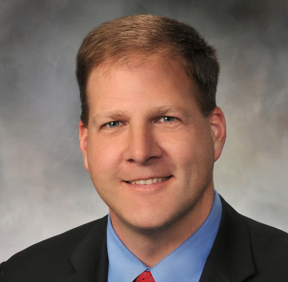 Chris Sununu's headshot