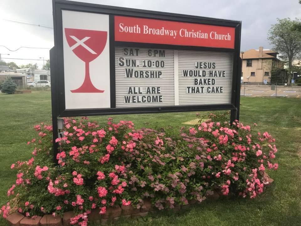 A church sign reading "Jesus would have baked that cake."