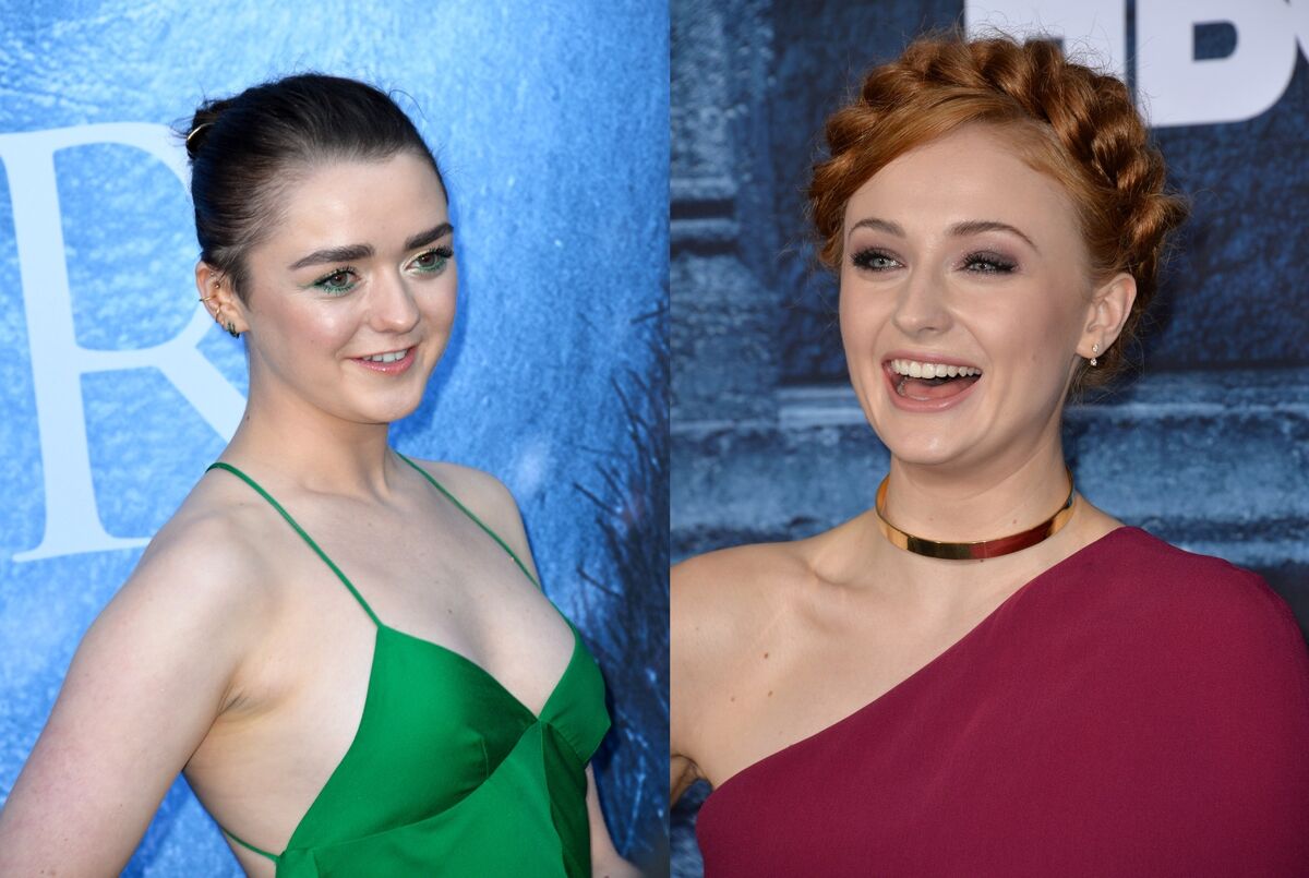 Sophie Turner and Maisie Williams Would 'Try and Kiss Each Other
