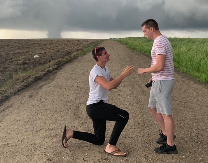 The proposal in front of a tornado
