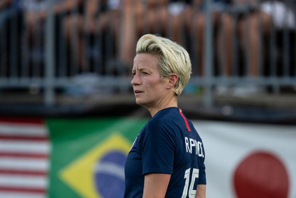 Megan Rapinoe (15) of USA prepares corner kick during Tournament of Nations game against Australia at Pratt & Whitney stadium