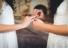 Texas town hosts 6-hour Marriage-A-Thon for queer couples officiated by a “fickle witch”