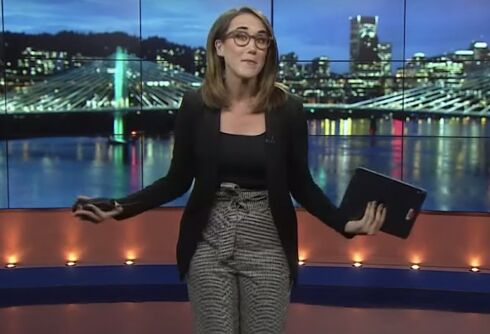 Newscaster brilliantly calls out man who told her to ‘dress like a normal woman’