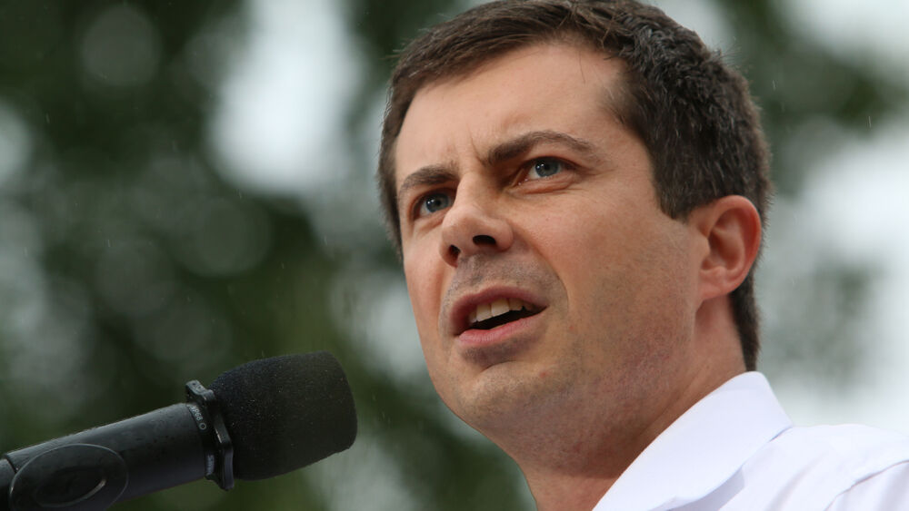 Pete Buttigieg, Democratic presidential candidate, speaks to the crowd at a political rally.
