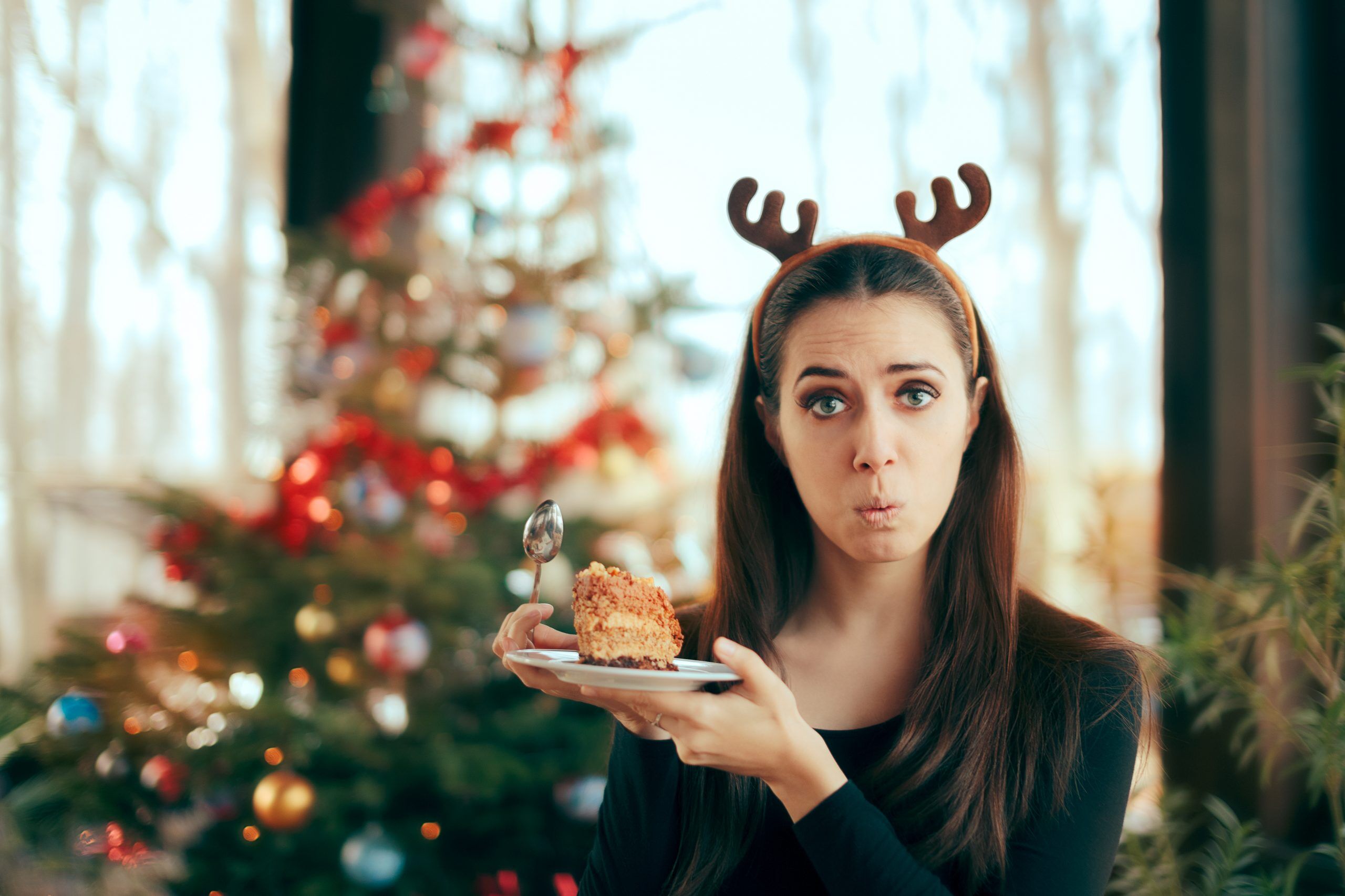 Miss Manners schools woman who doesn&#8217;t want gay relative&#8217;s boyfriend at Christmas dinner