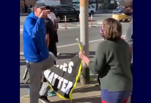 White vigilantes caught on video yelling about “fa***t energy” & attacking protestors