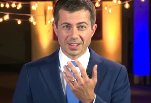Pete Buttigieg shows off his wedding ring at the Democratic National Convention