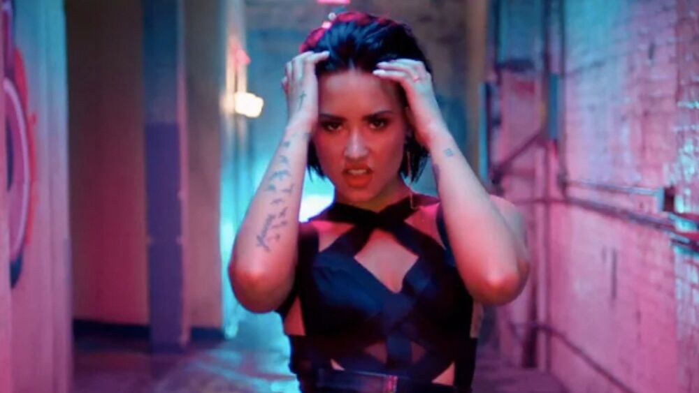 Demi Lovato, queer, Cruel Intentions