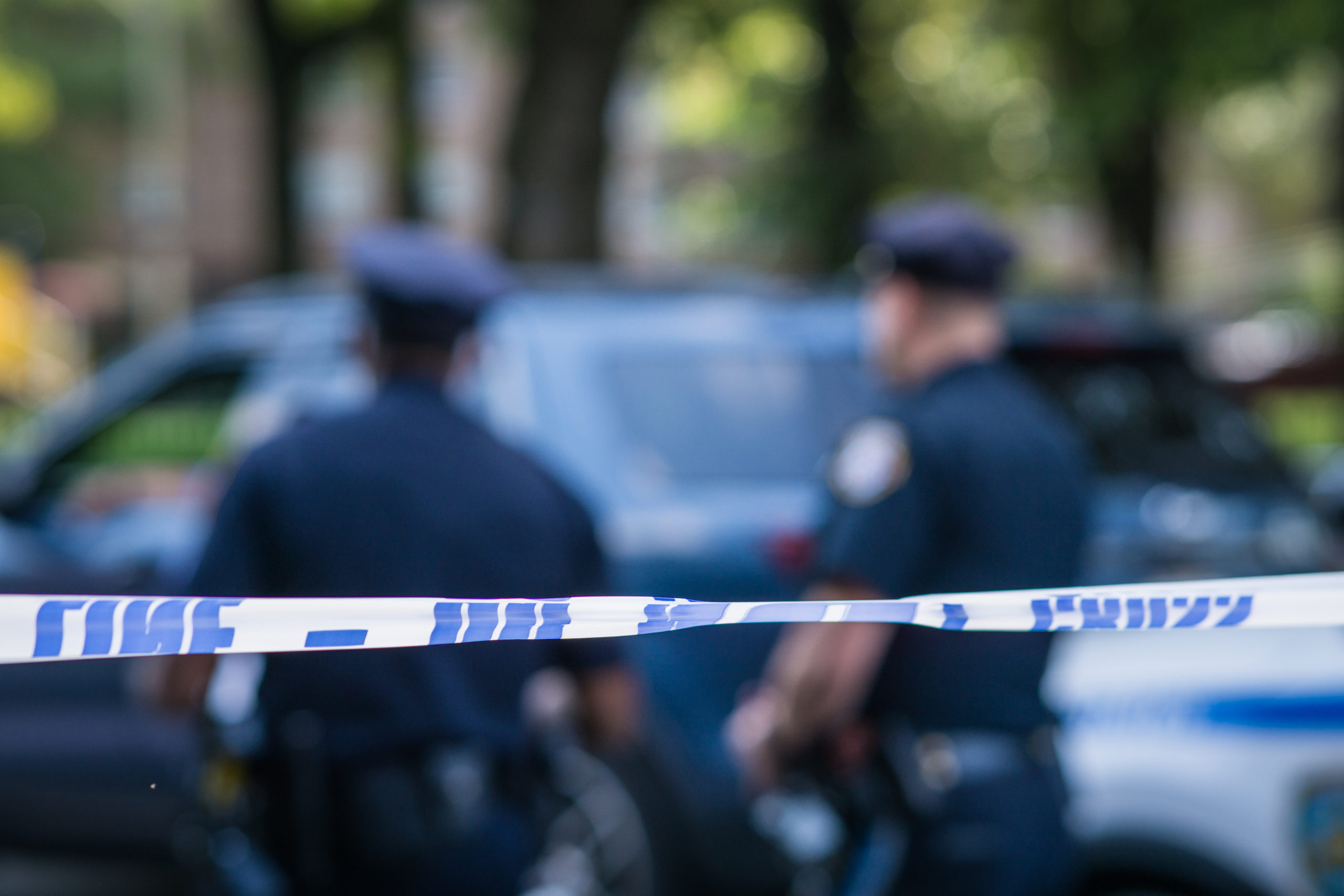 Off-duty cop shoots her girlfriend & kills another woman in apparent love triangle