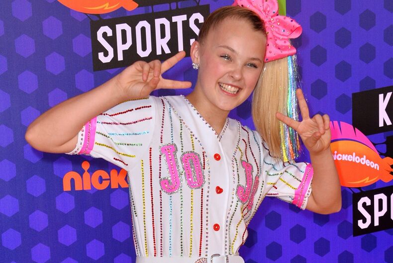 Dozens of police called to teen sensation JoJo Siwa’s household just after she arrives out online / LGBTQ Nation