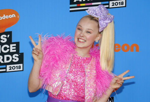 Teen sensation JoJo Siwa comes out & changes the world for LGBTQ youth