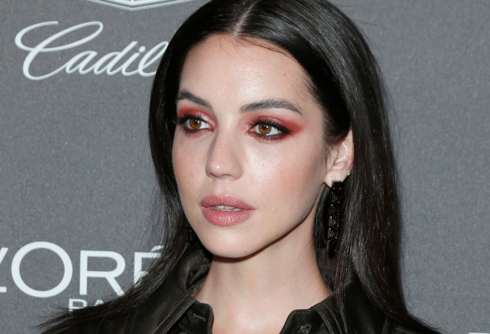 “Reign” & “Teen Wolf” star Adelaide Kane comes out as bisexual on TikTok