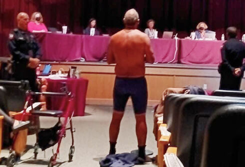 Texas man strips in front of school board to make a point about mask mandates