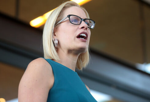 Kirsten Sinema’s only goal now is to ruin the Democrats’ chances in 2024