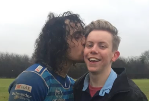 Rugby teammates offer tremendous support to @thatgayrugger after coming out