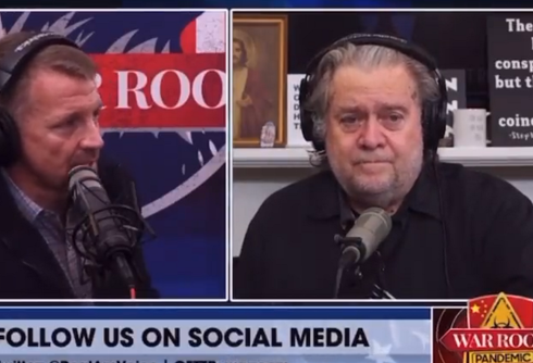 Steve Bannon defends Russia because “they don’t have the Pride flags”