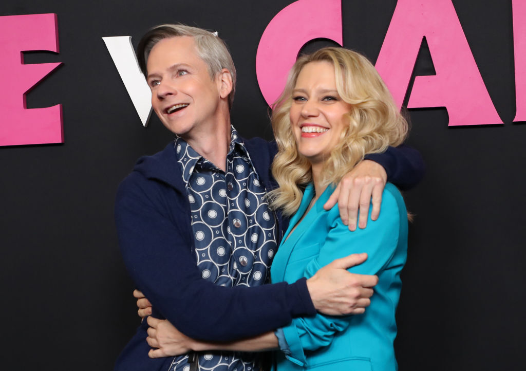 NEW YORK, NEW YORK - MARCH 01: John Cameron Mitchell and Kate McKinnon attend Peacock's "Joe vs Carole" Photo Call at 30 Rockefeller Plaza on March 01, 2022 in New York City.