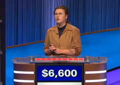 Lesbian Jeopardy! contestant Mattea Roach is on a winning streak & she’s raking in the cash