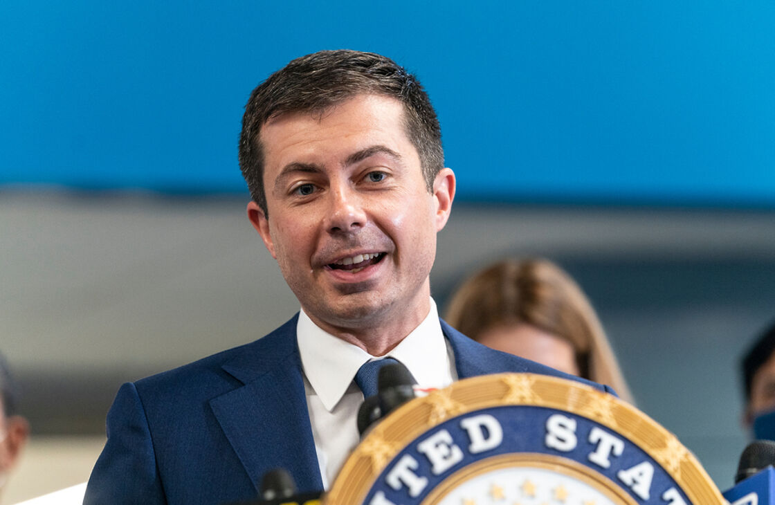Pete Buttigieg “has your back” during this busy holiday travel season