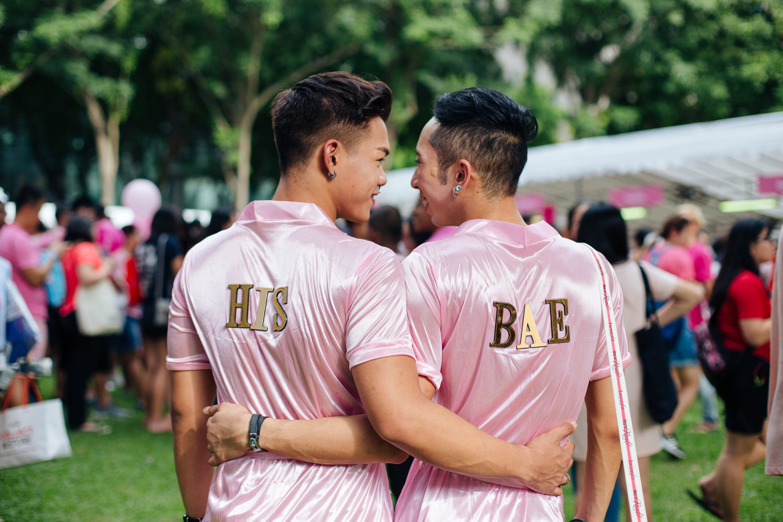 Singapore Decriminalizes Gay Sex But Also Prevents Marriage Equality ...