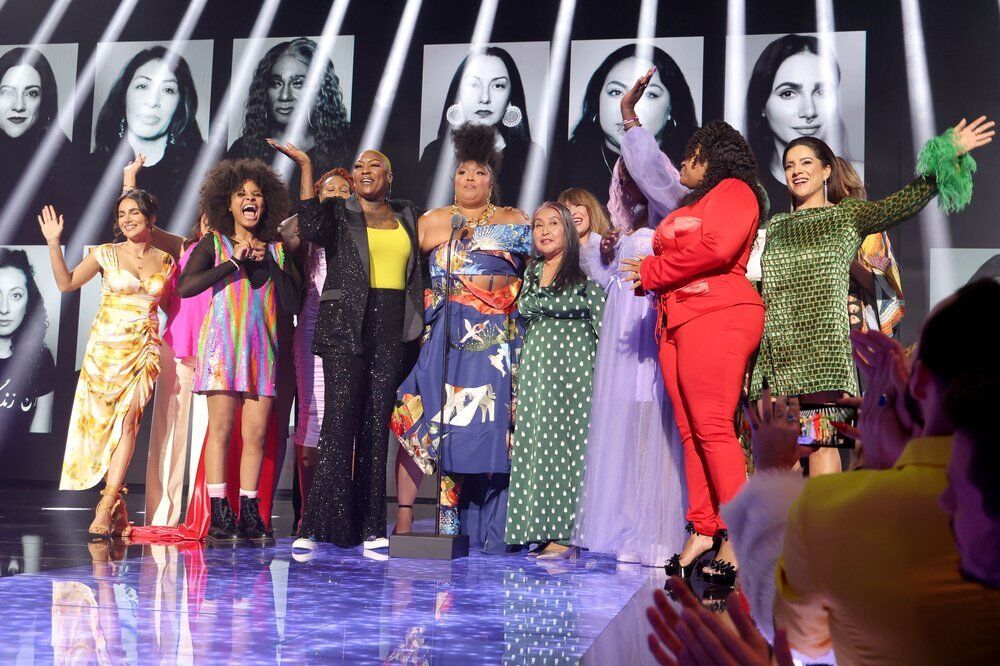 Lizzo platformed transgender activists in her rousing People’s Choice Awards speech