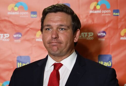 Ron DeSantis confronted for saying he wants to start “slitting throats” of federal employees