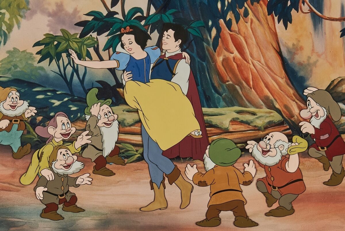 Right-wingers meltdown over pics of Disney's live-action Snow White film  - LGBTQ Nation