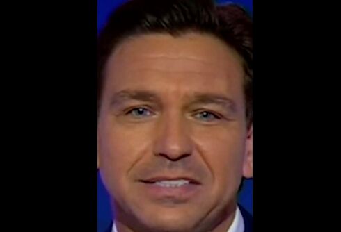 Ron DeSantis mocked as “lizard in a skin suit” after painfully awkward smile at GOP debate
