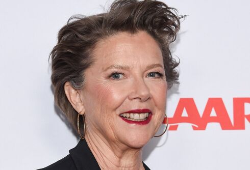 Annette Bening warns anti-trans lawmakers: “You do not want to make this momma mad”