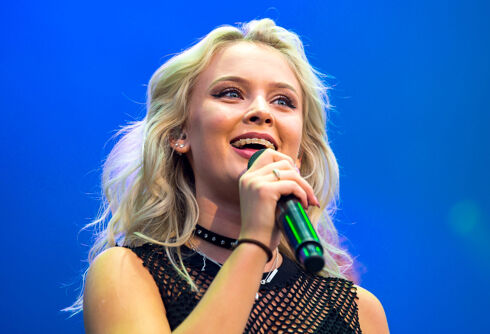 Zara Larsson tells gay men to stop falsely accusing women of homophobia for laughs