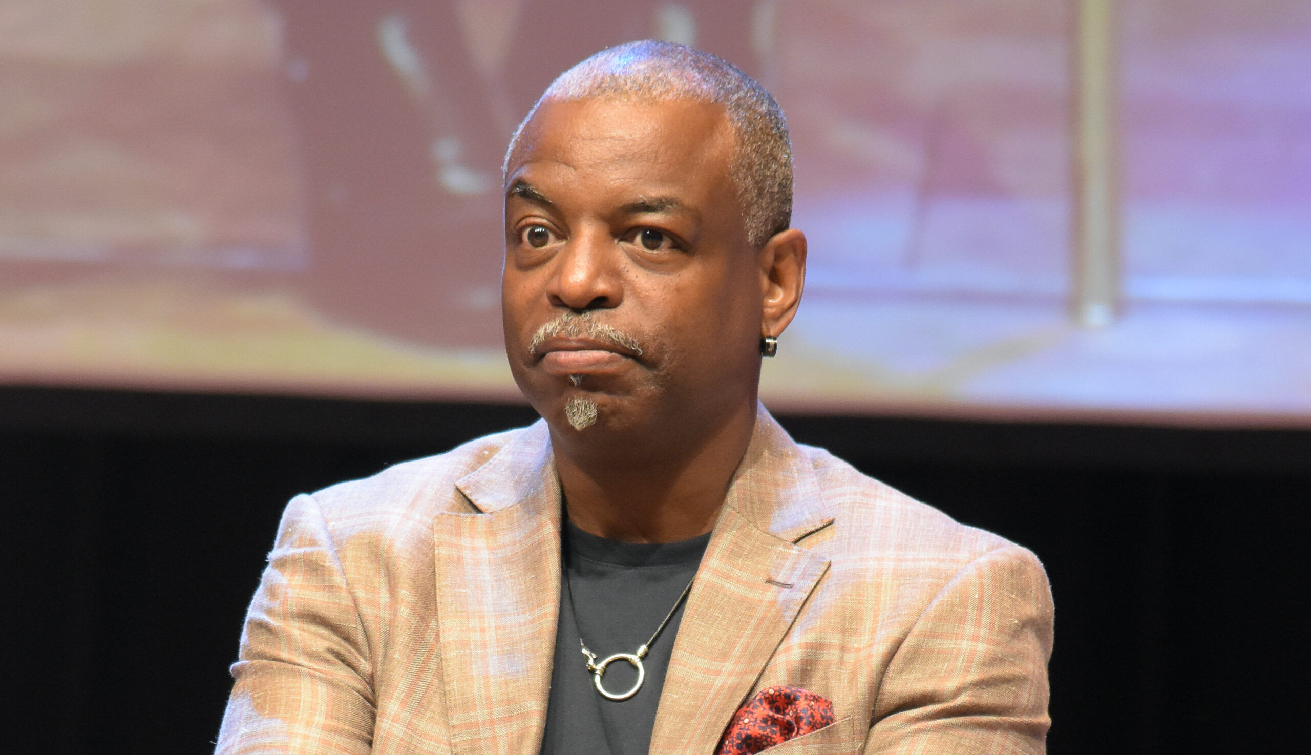 LeVar Burton 175 other artists denounce