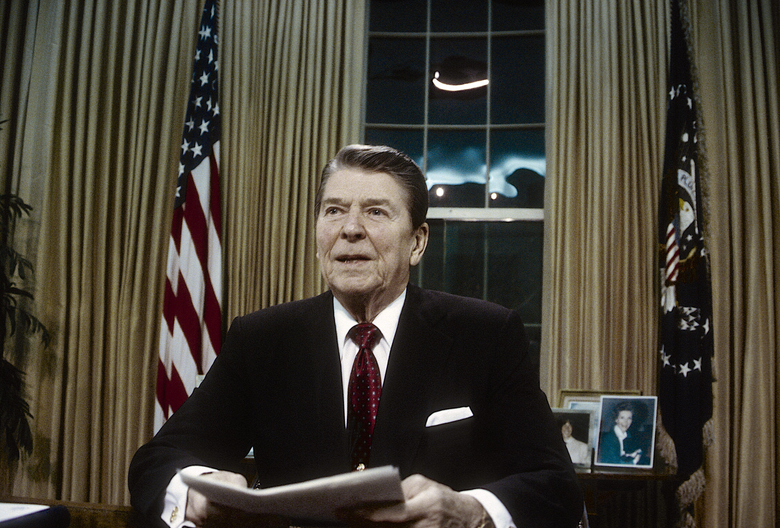 Washington. DC. USA, 2nd February, 1988 President Ronald Reagan delivers television speech to the nation about providing aid to the Nicaraguan Contras.