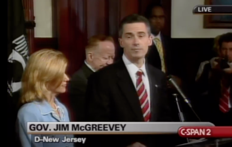 Jim McGreevey resigns as governor, 2004