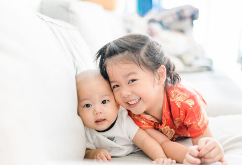 Divorced LGBTQ+ parents lead growing trend of “bird nesting” to give kids more stability