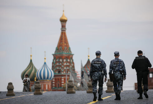 Woman arrested for “extremist” crime of wearing rainbow earrings in Russia