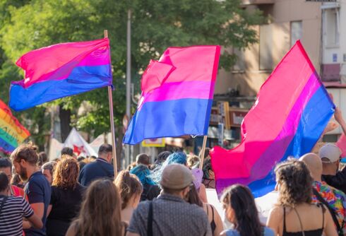New study reveals 10% of Americans have history of bisexual behavior